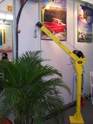 Foldable yellow/black/red crane single line lifting capacity  500KG/double line lifting capacity 800kg